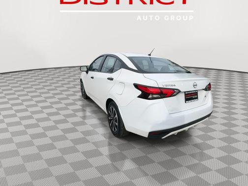 2023 Nissan Versa 1.6 S