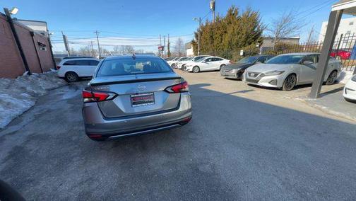 2024 Nissan Versa 1.6 S