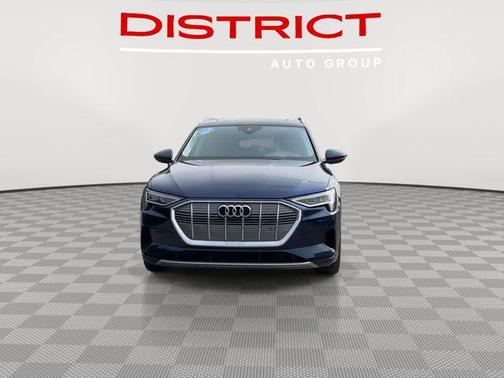 2021 Audi e-tron Premium