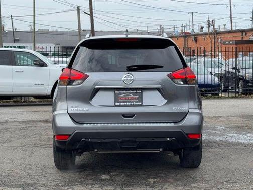 2018 Nissan Rogue SV