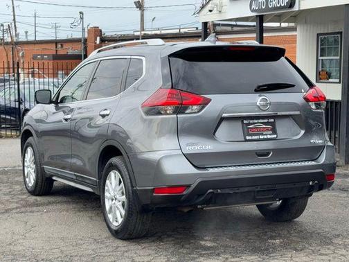 2018 Nissan Rogue SV