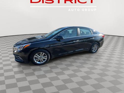 2017 Hyundai SONATA SE