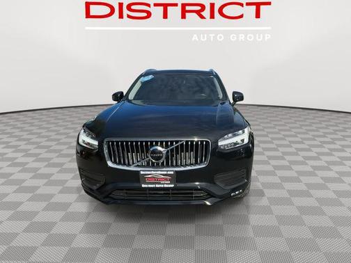 2022 Volvo XC90 T6 Momentum