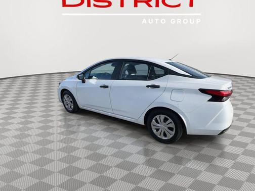 2023 Nissan Versa 1.6 S