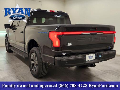 2025 Ford F-150 Lightning LARIAT