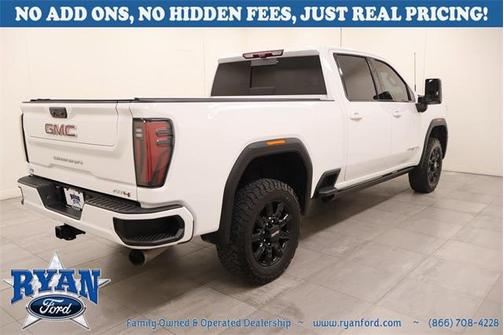 2024 GMC Sierra 2500 AT4