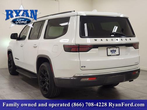 2022 Jeep Wagoneer Series II 4x2