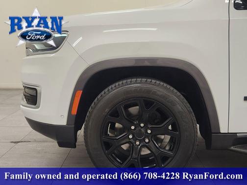 2022 Jeep Wagoneer Series II 4x2