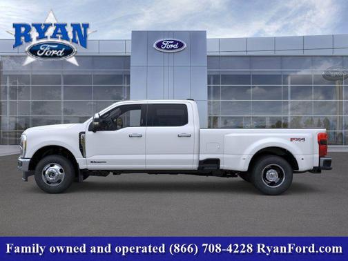 Star White Metallic Tri-Coat 2026 Ford F-350 Lariat