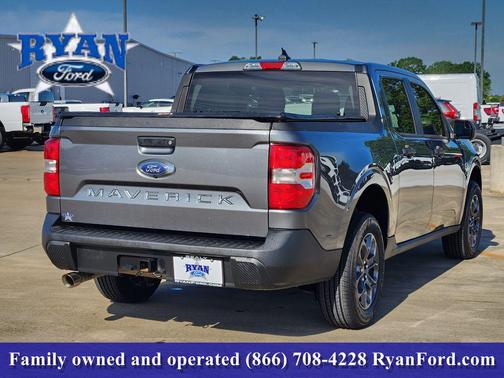 Gray Metallic 2022 Ford Maverick XLT
