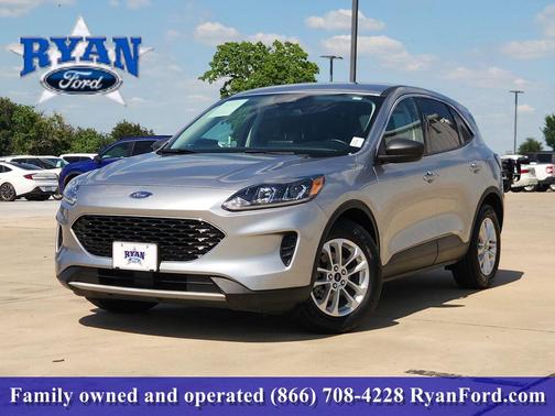 Iconic Silver Metallic 2022 Ford Escape SE