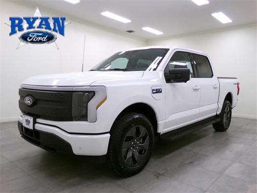 2025 Ford F-150 Lightning Flash