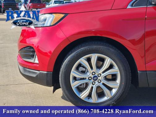 Rapid Red Metallic Tinted Clearcoat 2022 Ford Edge Titanium