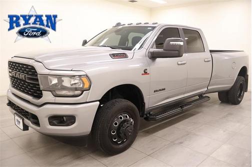2024 RAM 3500 Big Horn Crew Cab 4x4 8' Box