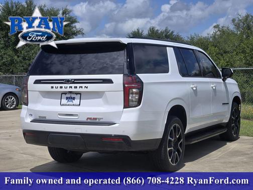 Summit White 2023 Chevrolet Suburban RST