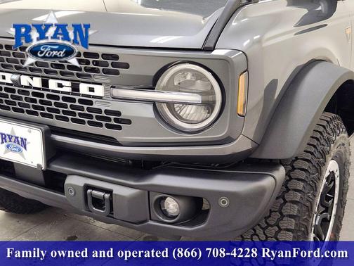 Carbonized Gray Metallic 2026 Ford Bronco Badlands
