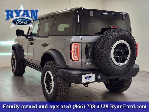 Carbonized Gray Metallic 2026 Ford Bronco Badlands