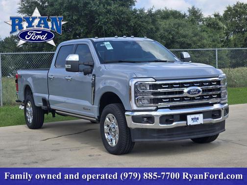 Glacier Gray Metallic Tri-Coat 2026 Ford F-350 Lariat