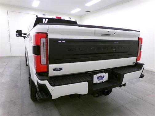 2025 Ford F-250 Platinum
