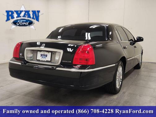 2008 Lincoln Town Car Signature