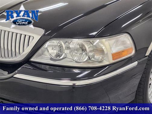 2008 Lincoln Town Car Signature