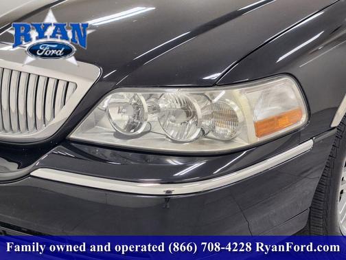 2008 Lincoln Town Car Signature