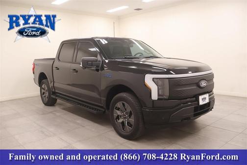 2025 Ford F-150 Lightning Flash