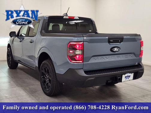 Azure Gray Metallic Tri-Coat 2026 Ford Maverick Lariat