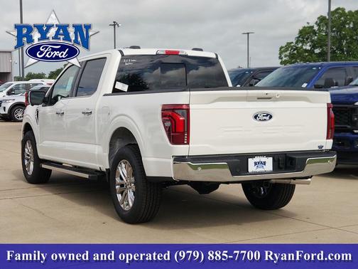 Star White Metallic Tri-Coat 2026 Ford F-150 Lariat