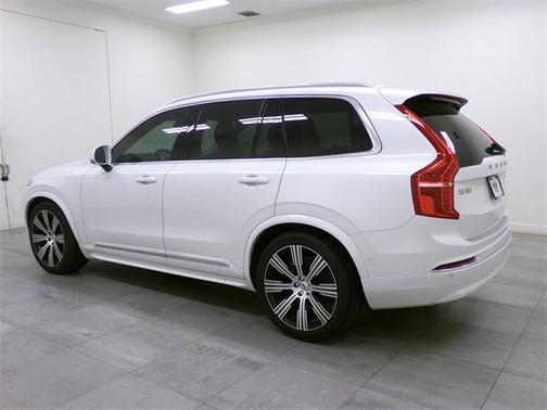 2023 Volvo XC90 B6 Ultimate 7-Seater