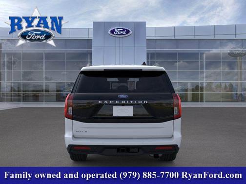 Space Silver Metallic 2026 Ford Expedition Active