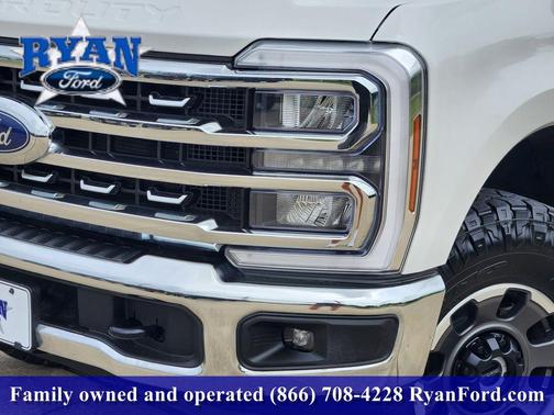 Star White Metallic Tri-Coat 2024 Ford F-250 Lariat