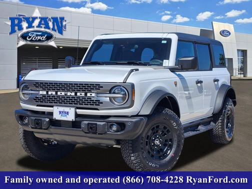 Oxford White 2026 Ford Bronco Badlands