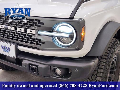 Oxford White 2026 Ford Bronco Badlands