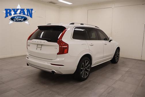 2019 Volvo XC90 T5 Momentum
