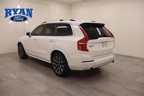 2019 Volvo XC90 T5 Momentum