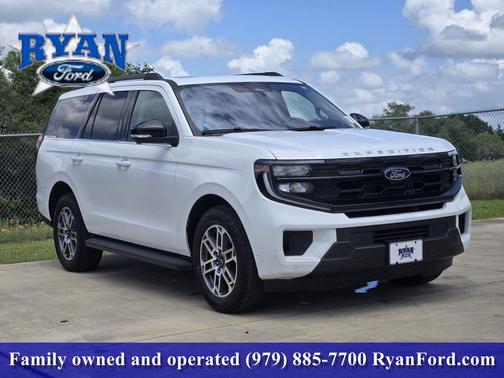 Oxford White 2025 Ford Expedition Active