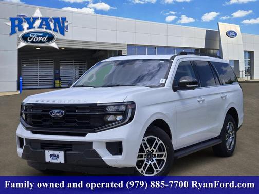 Oxford White 2025 Ford Expedition Active