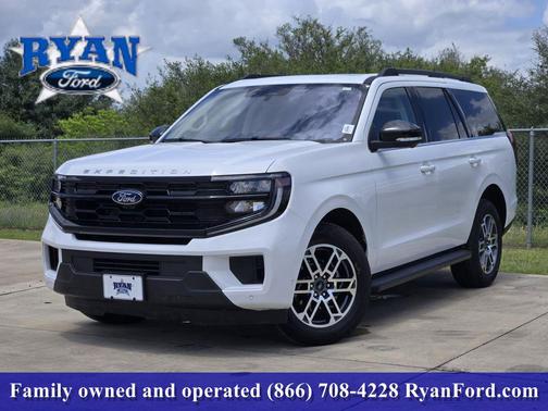 Oxford White 2025 Ford Expedition Active