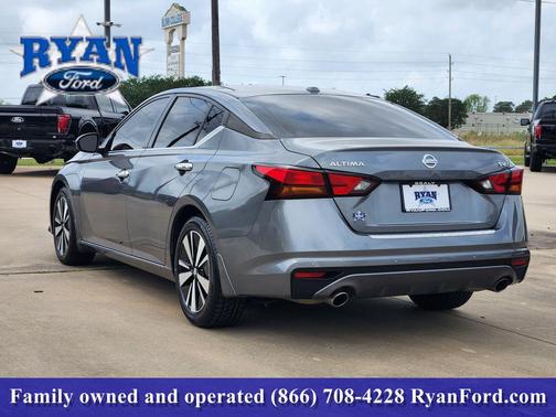 Gun Metallic 2022 Nissan Altima 2.5 SV