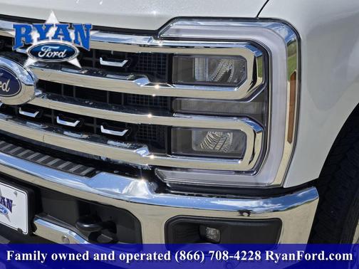 Star White Metallic Tri-Coat 2026 Ford F-250 Lariat