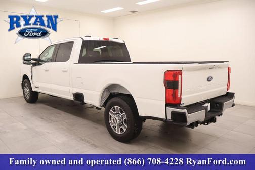 Star White Metallic Tri-Coat 2026 Ford F-350 Lariat