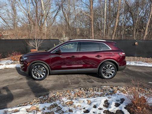 2022 Lincoln Nautilus Reserve