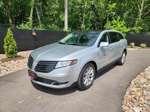 2019 Lincoln MKT Reserve