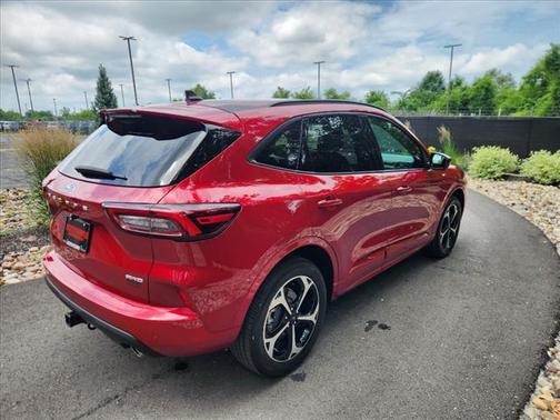 2023 Ford Escape ST-Line Select