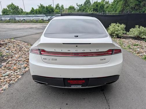 White Platinum Metallic 2019 Lincoln MKZ Standard