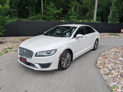White Platinum Metallic 2019 Lincoln MKZ Standard