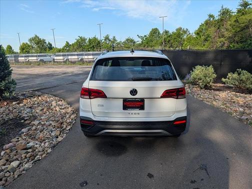 Pure White 2023 Volkswagen Taos 1.5T S