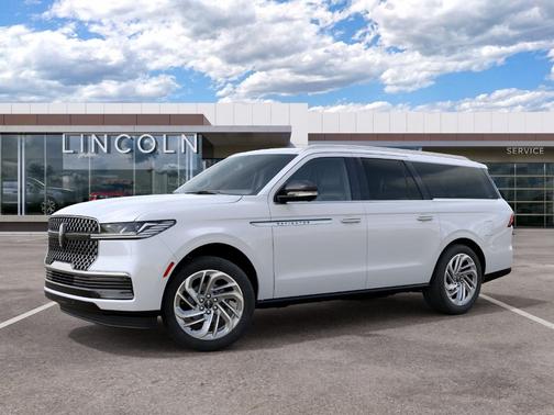 Pristine White 2027 Lincoln Navigator Reserve