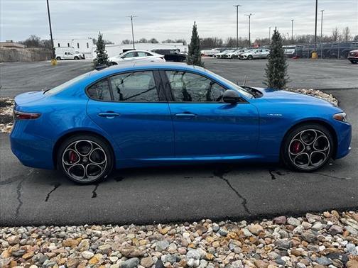 2025 Alfa Romeo Giulia Base